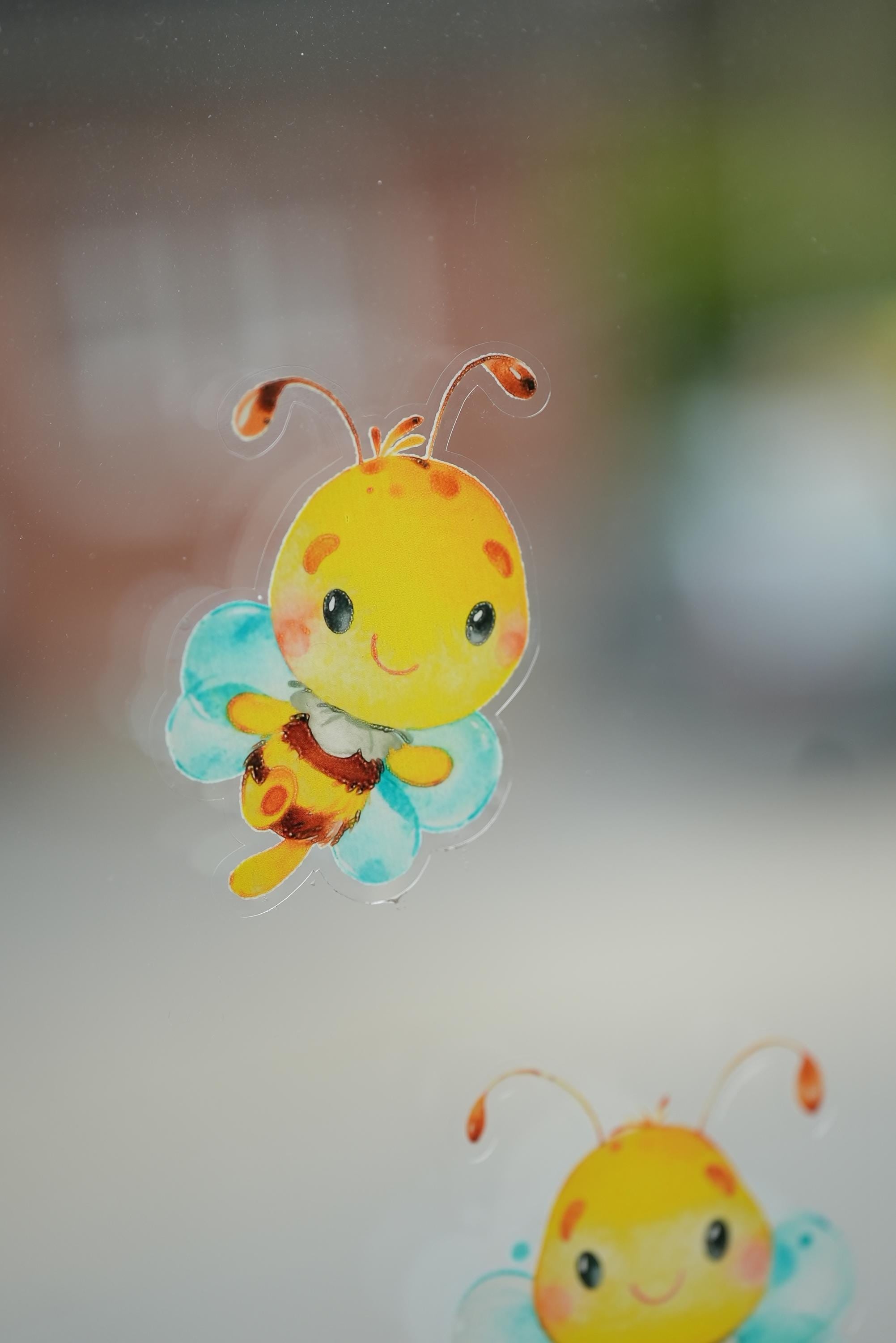 Fensterbild Bienen zimmer wiederverwendbar – Frühling Fensterdeko für – statisch haftend ohne Kleber – Bienen Aufkleber – 