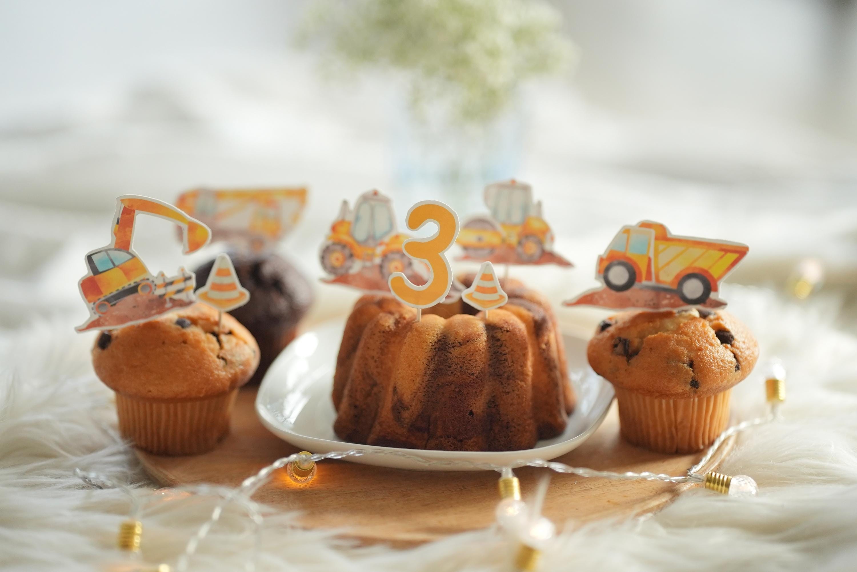DIY Caketopper Baustelle – Bastelset mit Bagger, Radlader, Kran – hochwertiger A5 Druck zum Ausschneiden – für geburtstag & Muffins – Party Decor