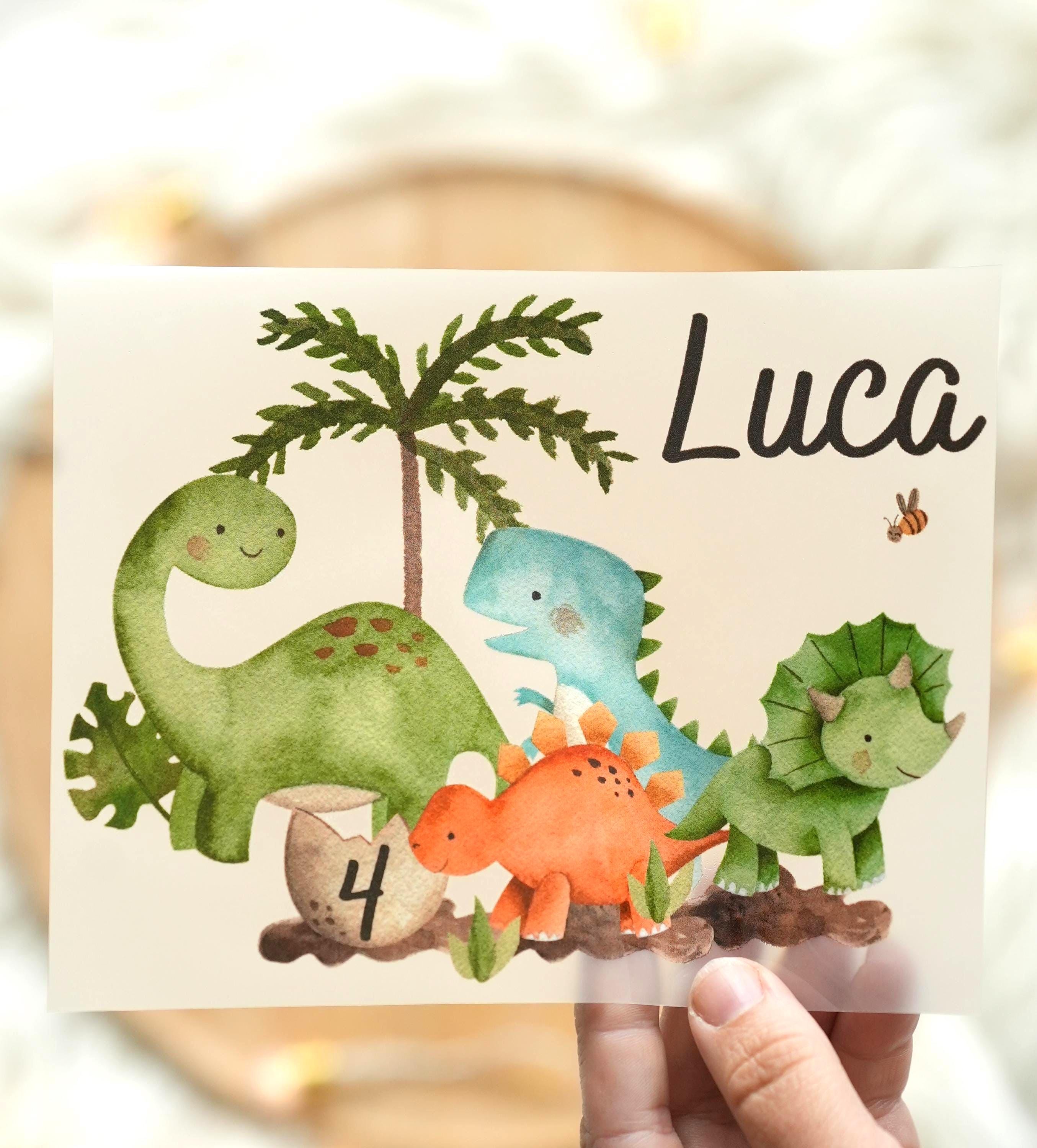 Bügelbild Dinosaurier mit Name & Alter – personalisiert – Aufbügler Dino Shirt n – Geburtstagsshirt DIY A5/A4 – inkl. Anleitung – Appliques & Patches