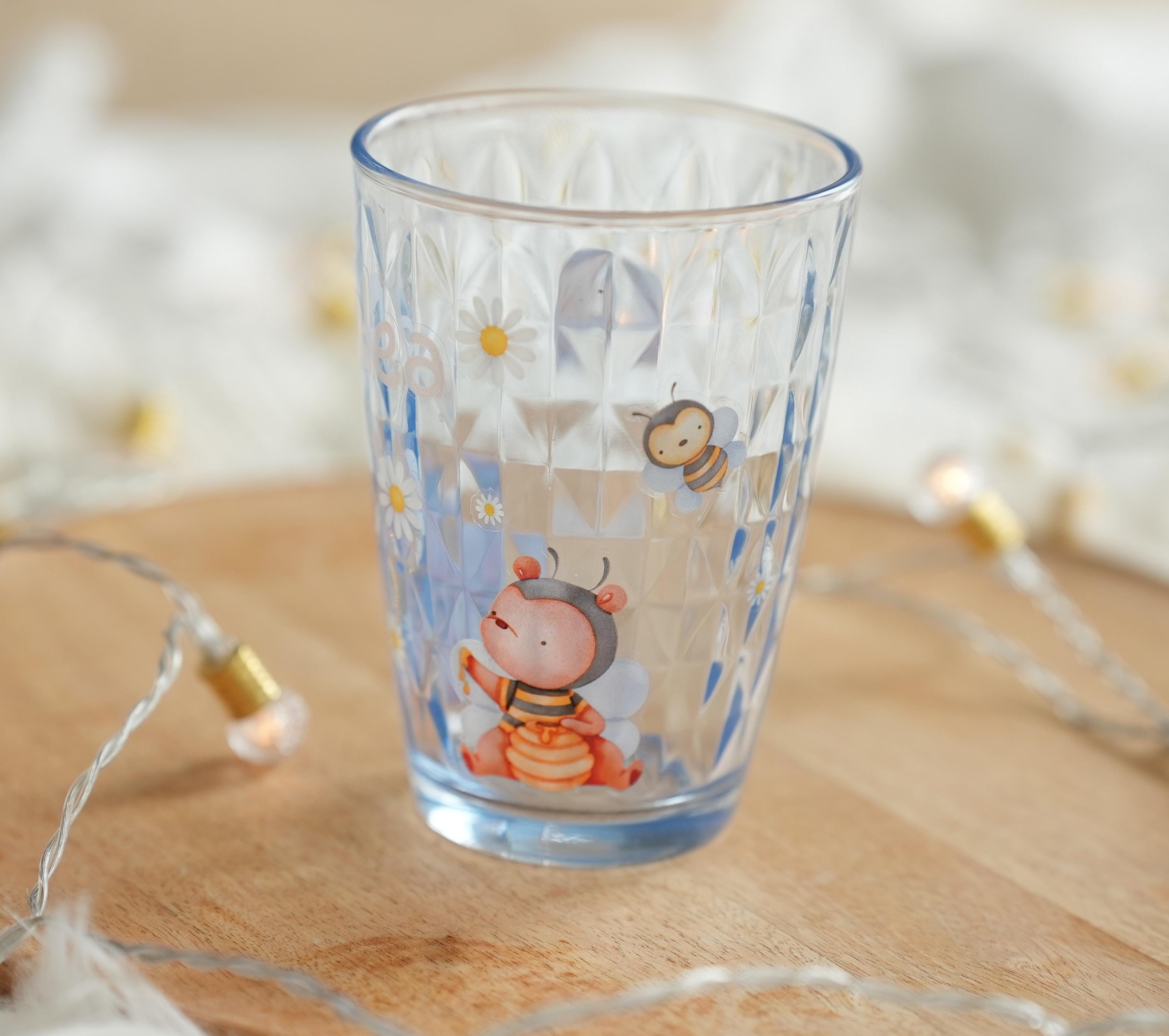Namensaufkleber Biene – personalisierte Sticker mit Gänseblümchen – wasserfest & spülmaschinenfest – A6/A5/A4 – für Brotdose und Flasche – Stickers