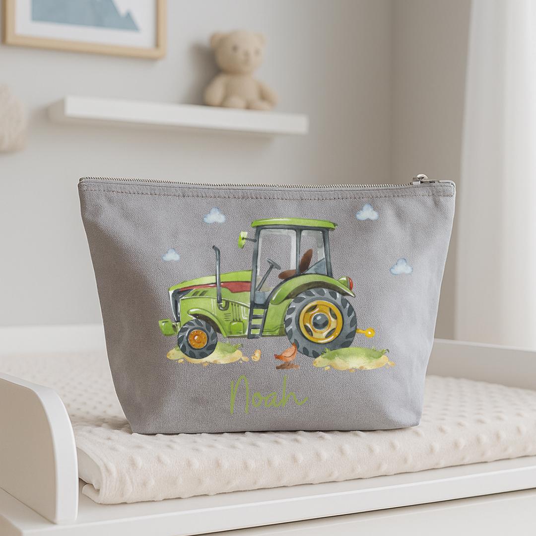 Wickeltasche mit Namen – personalisierte Traktor-Tasche für – Windeltasche Geschenk zur Geburt – Bauernhof Motiv Baby – Diaper Caddies