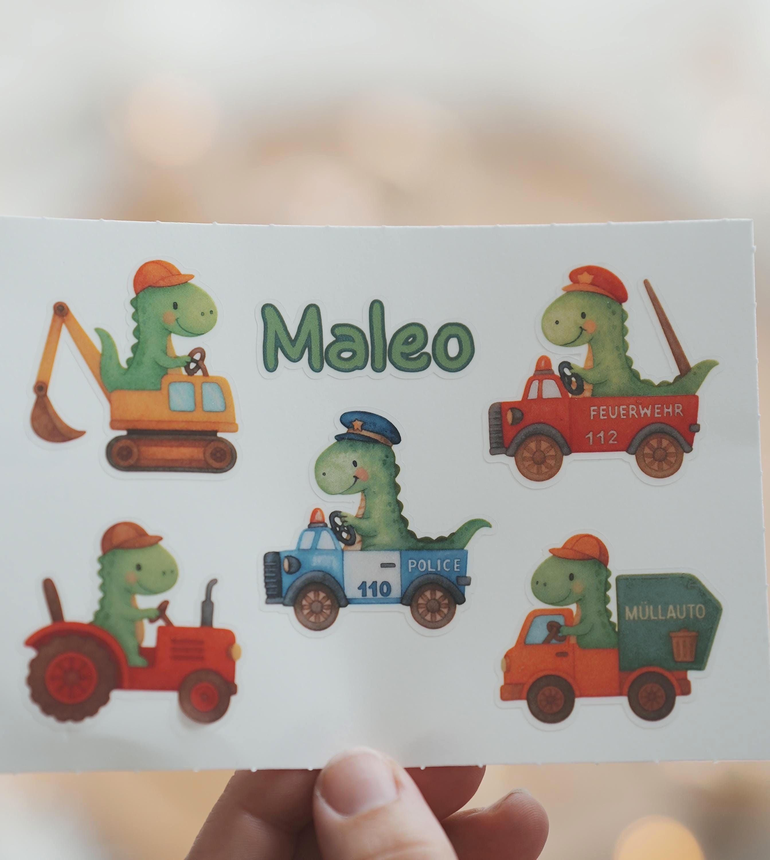 Personalisierte Dino Sticker für Kinder – spülmaschinenfest & wasserfest – mit Fahrzeugmotiven und Namen – Stickers
