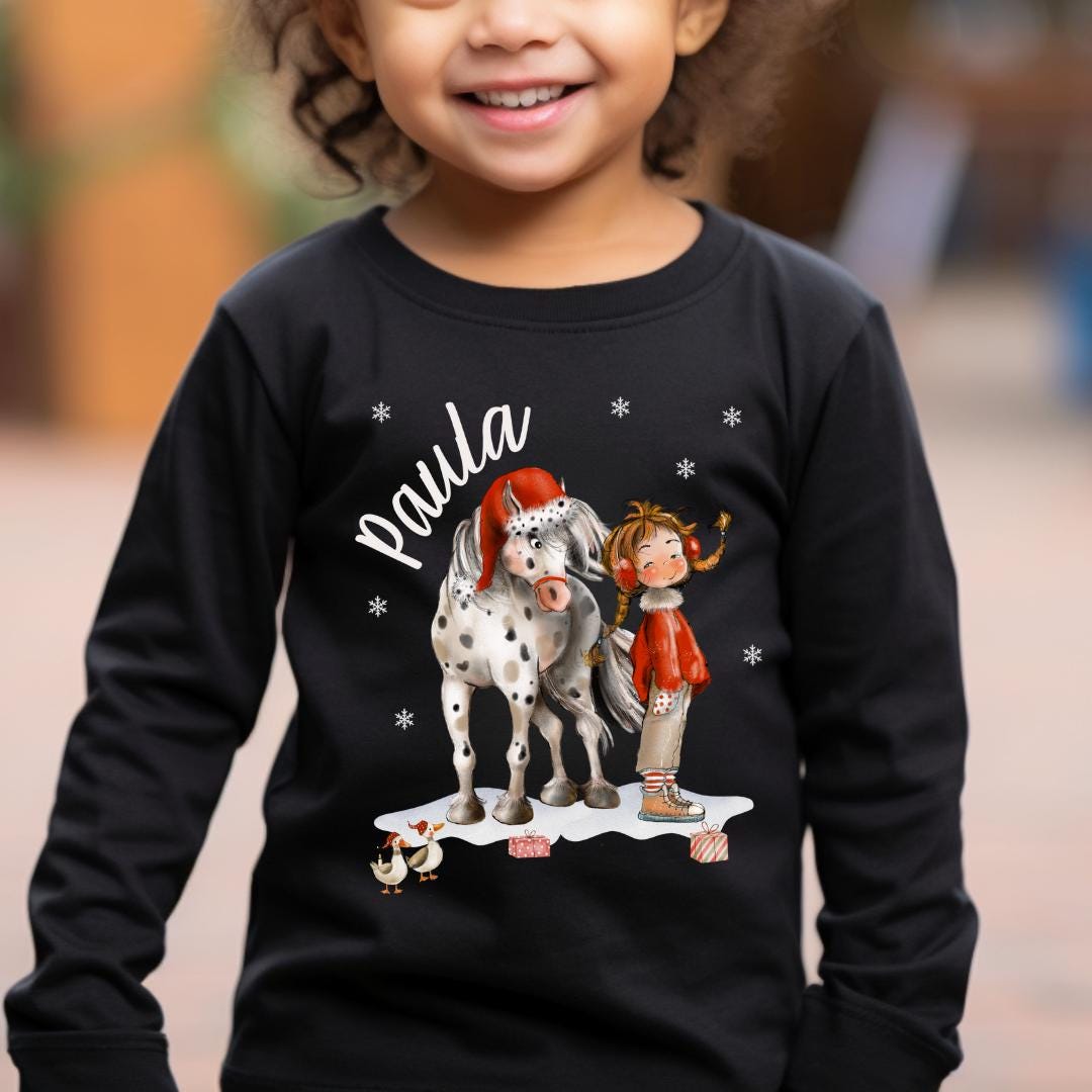 Weihnachtsshirt - personalisiert mit Name & Pony – festliches Pferde Shirt für – Weihnachtsoutfit – T-shirts