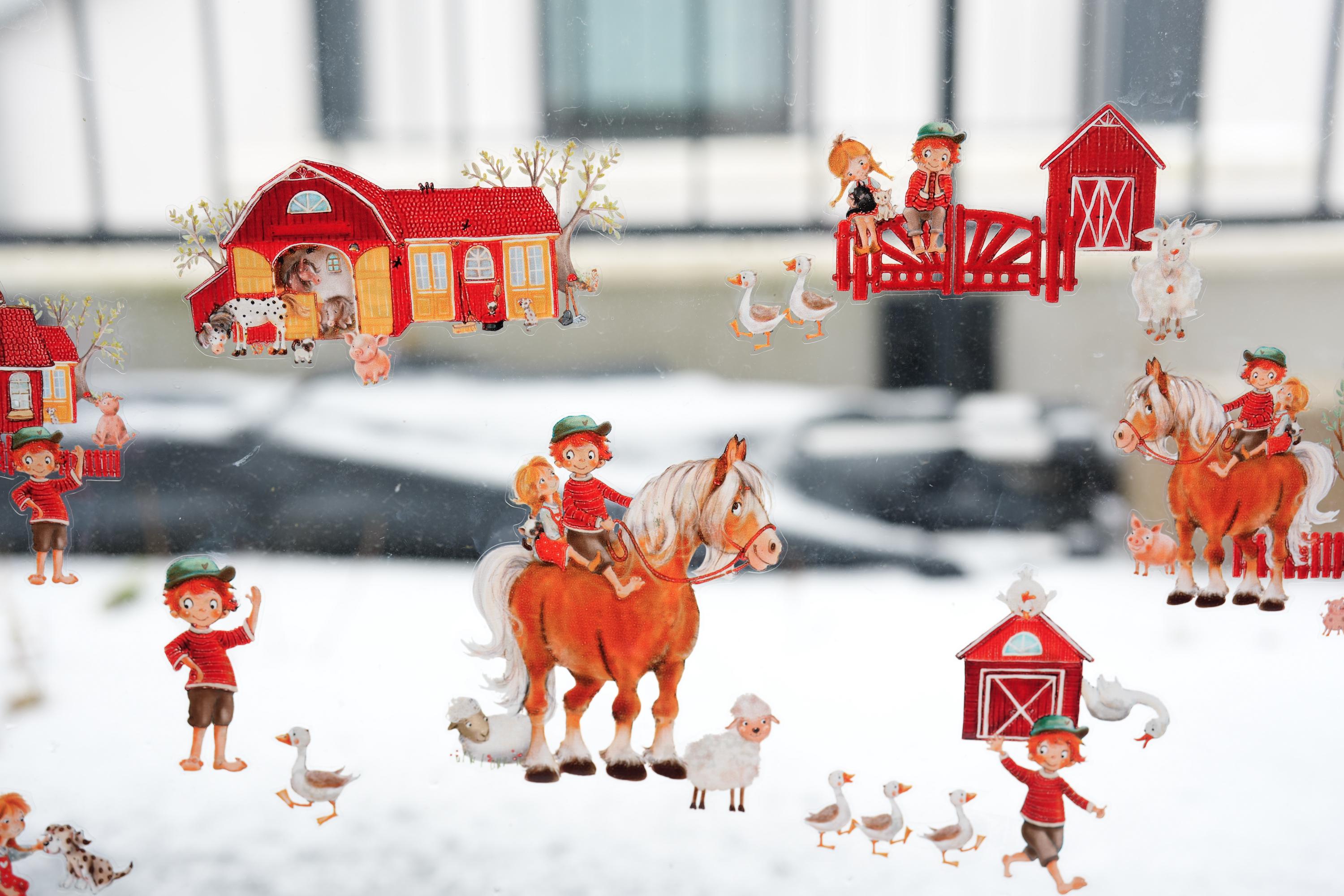 Frühlings-Fensterbilder Bauernhof – statisch haftende Fensterdeko zimmer – Kleiner Lausbub & Bauernhofszene – 