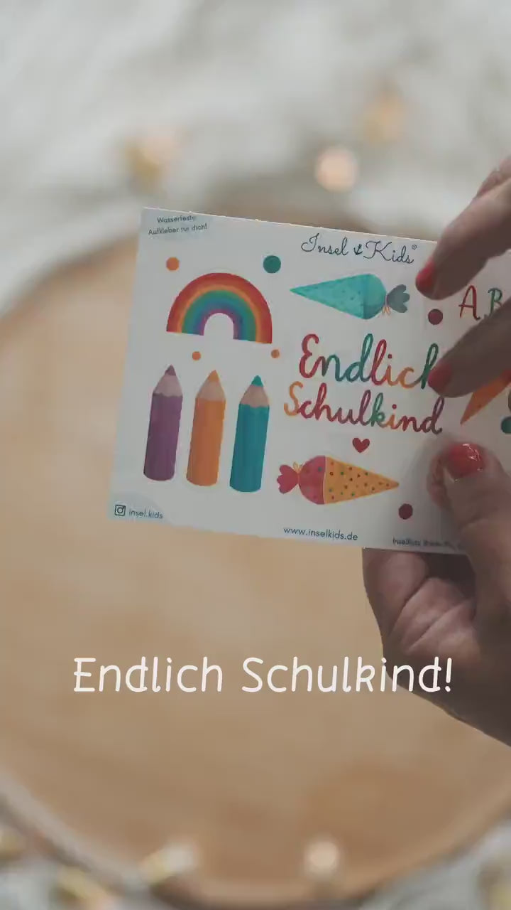 Sticker Einschulung – Endlich Schul – wasserfest & bunt – für Schultüte, Brotdose, Hefte – ABC, Schultüte und Regenbogen